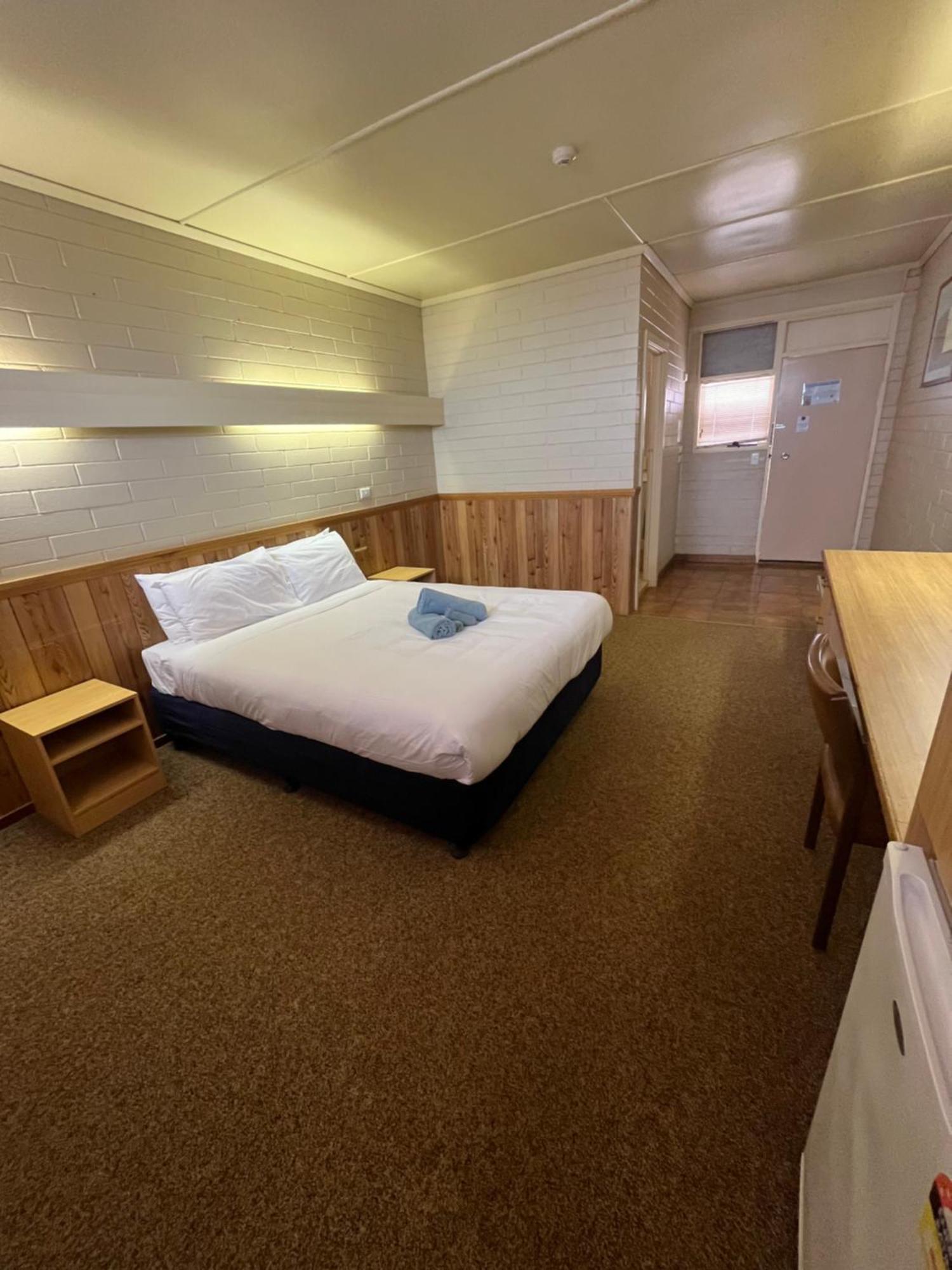 Opal Inn Hotel, Motel, Caravan Park Coober Pedy Zewnętrze zdjęcie